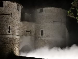 DUTRIE SAS - THE FOG SYSTEM -DUTRIE SAS installe le système de brumisation du château d'Harcourt pour les journées du patrimoine